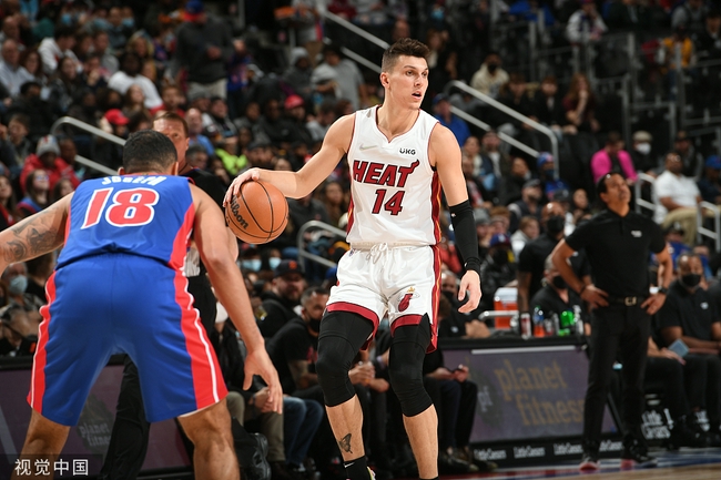  希罗三分14中8，热火击退76人  