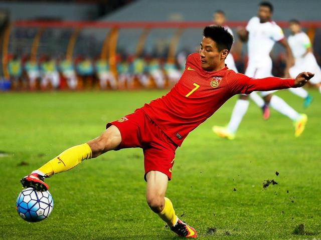  福登替补奇兵制胜曼城一球小胜伯恩茅斯登顶